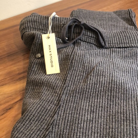 Max Studio Ribbed casual pants. Size L - Picture 4 of 5